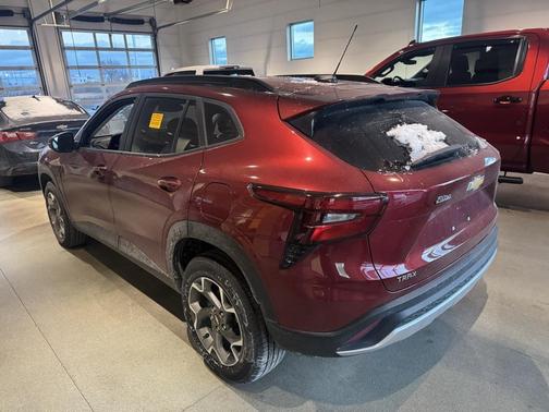 2025 Chevrolet Trax LT