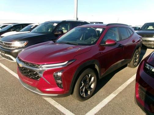 2025 Chevrolet Trax LT