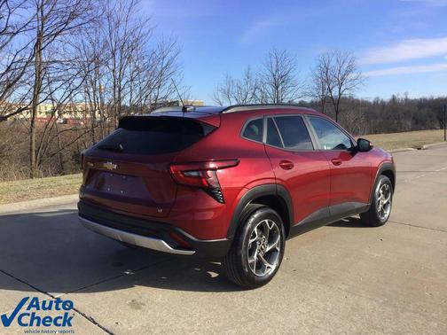 2025 Chevrolet Trax LT