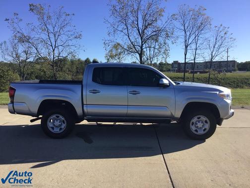 2022 Toyota Tacoma SR