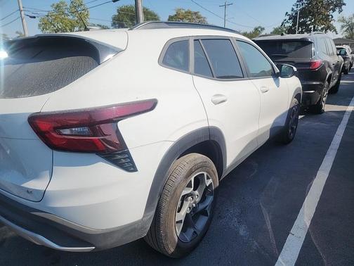 2024 Chevrolet Trax LT