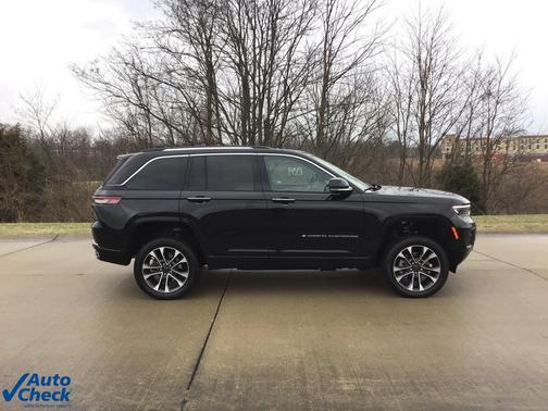 2022 Jeep Grand Cherokee 4xe Overland