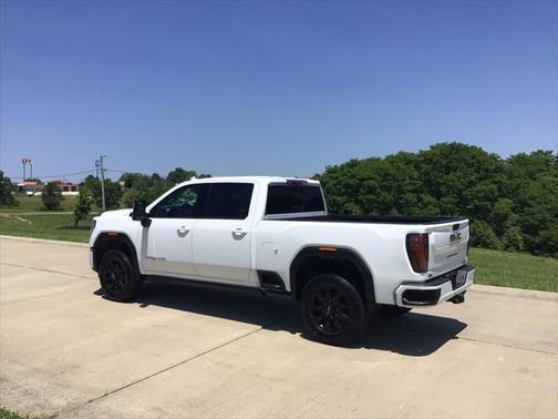 2024 GMC Sierra 2500 AT4