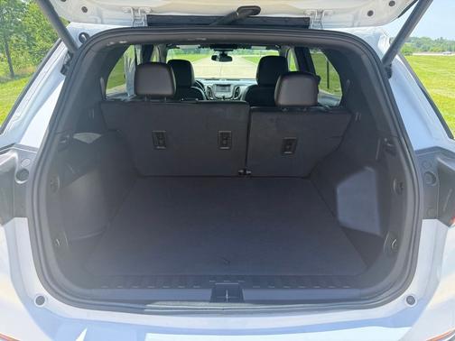 Summit White 2024 Chevrolet Equinox RS
