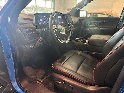 Riptide Blue 2025 Chevrolet Silverado EV RST