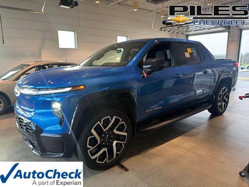 Riptide Blue 2025 Chevrolet Silverado EV RST