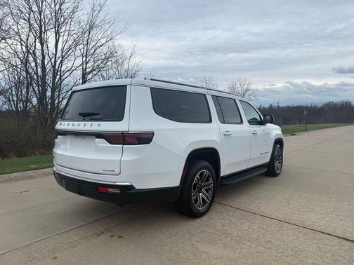 2024 Jeep Wagoneer L Series II 4x4