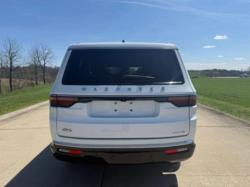 Bright White Clearcoat 2024 Jeep Wagoneer Series II 4x4