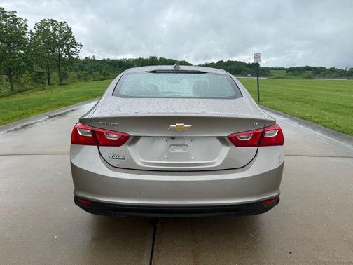 Mineral Gray Metallic 2023 Chevrolet Malibu FWD 1LT