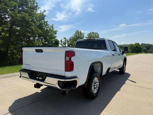 Summit White 2026 Chevrolet Silverado 2500 WT