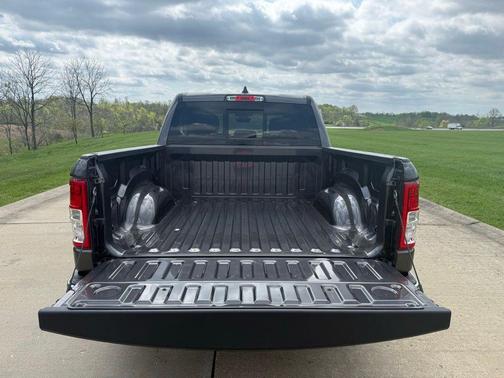 Granite Crystal Metallic Clearcoat 2022 RAM 1500 Big Horn/Lone Star