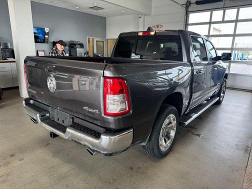 Granite Crystal Metallic Clearcoat 2022 RAM 1500 Big Horn/Lone Star