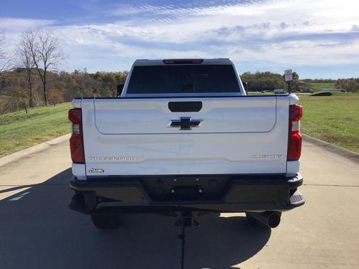 2025 Chevrolet Silverado 2500 Custom