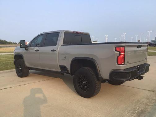 2025 Chevrolet Silverado 2500 4WD Crew Cab Standard Bed ZR2