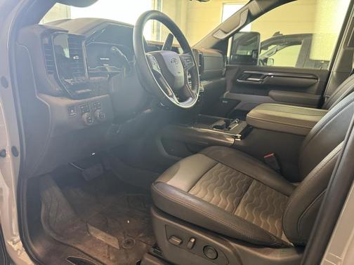 2025 Chevrolet Silverado 2500 4WD Crew Cab Standard Bed ZR2