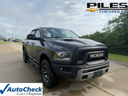 Brilliant Black Crystal Pearl 2016 RAM 1500 Rebel