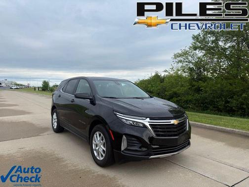 Mosaic Black Metallic 2024 Chevrolet Equinox 1LT