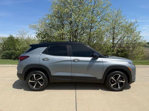 Sterling Gray Metallic 2023 Chevrolet Trailblazer RS