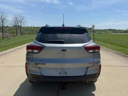 Sterling Gray Metallic 2023 Chevrolet Trailblazer RS
