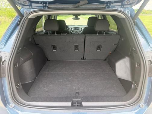 Lakeshore Blue Metallic 2024 Chevrolet Equinox 1LT