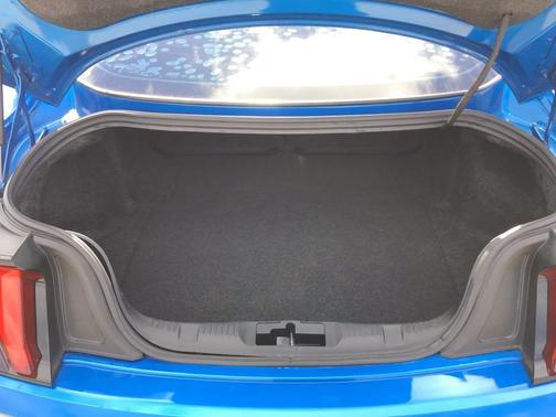 2021 Ford Mustang EcoBoost