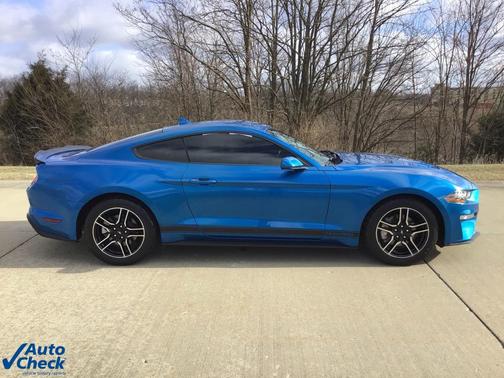 2021 Ford Mustang EcoBoost