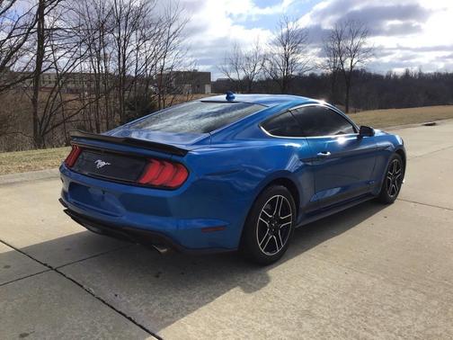 2021 Ford Mustang EcoBoost