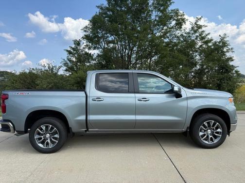 Sterling Gray Metallic 2026 Chevrolet Silverado 1500 LT