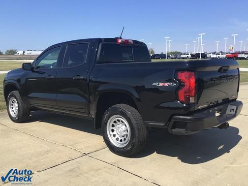2024 Chevrolet Colorado WT