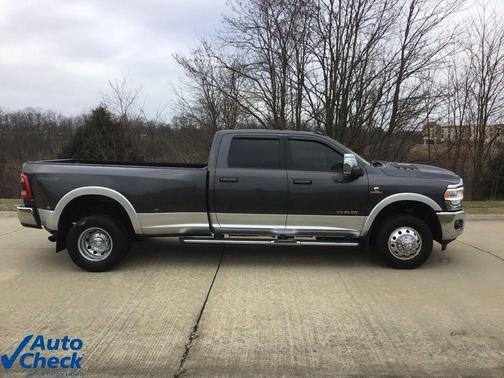 2023 RAM 3500 Laramie Crew Cab 4x4 8' Box
