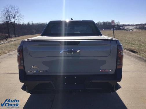 2025 Chevrolet Silverado EV RST