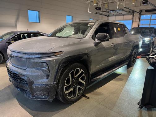 2025 Chevrolet Silverado EV RST