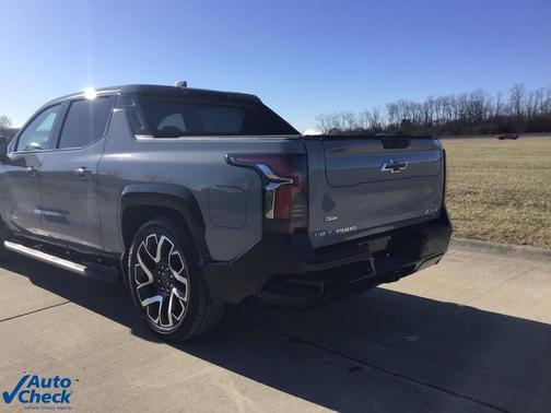 2025 Chevrolet Silverado EV RST