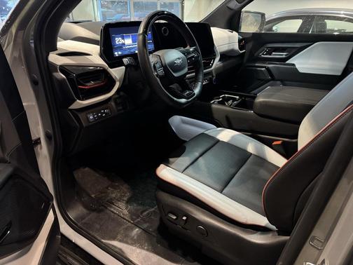 2025 Chevrolet Silverado EV RST