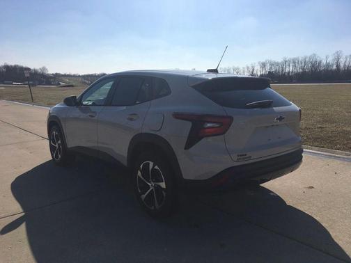 2026 Chevrolet Trax FWD 1RS