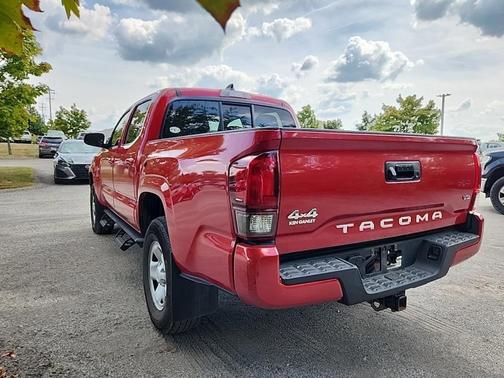 2022 Toyota Tacoma SR