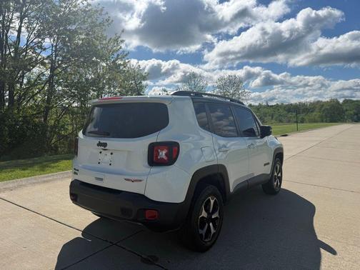 Alpine White Clearcoat 2019 Jeep Renegade Trailhawk