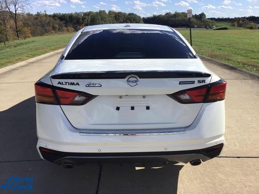 2022 Nissan Altima SR FWD