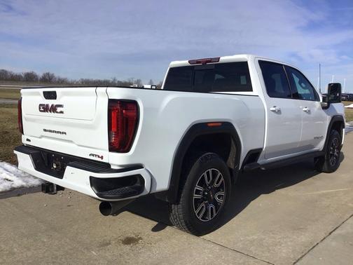 2023 GMC Sierra 2500 AT4