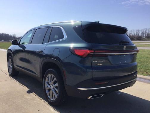 2025 Buick Enclave Preferred FWD