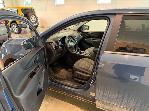 Lakeshore Blue Metallic 2024 Chevrolet Equinox 1LT