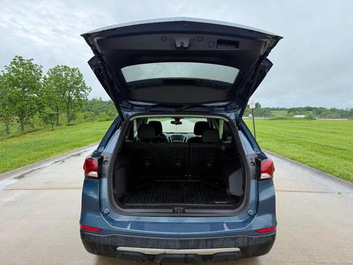 Lakeshore Blue Metallic 2024 Chevrolet Equinox 1LT