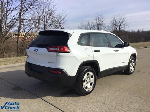2017 Jeep Cherokee Sport
