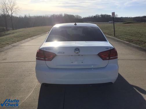 2015 Volkswagen Passat 1.8T Limited Edition
