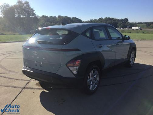 2024 Hyundai KONA SE