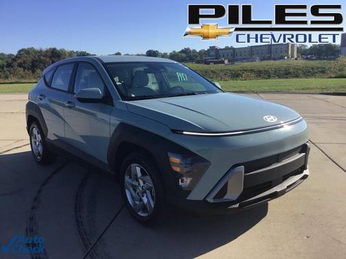 2024 Hyundai KONA SE