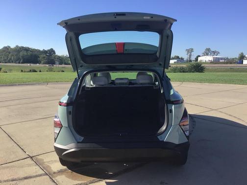 2024 Hyundai KONA SE