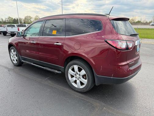 Siren Red Tintcoat 2017 Chevrolet Traverse 1LT