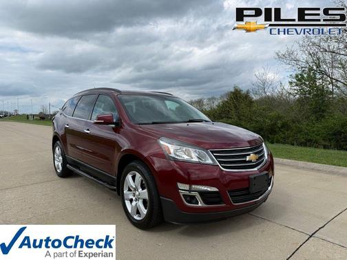 Siren Red Tintcoat 2017 Chevrolet Traverse 1LT