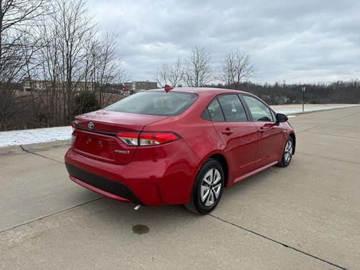 2021 Toyota Corolla Hybrid LE